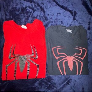 Gildan Red and Black Spider Logo Short Sleeve Tees